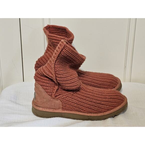 UGG Classic Cardy Mid Calf Knit Crochet Boots Size 8 5833 Sheepskin Footbed - Picture 2 of 8